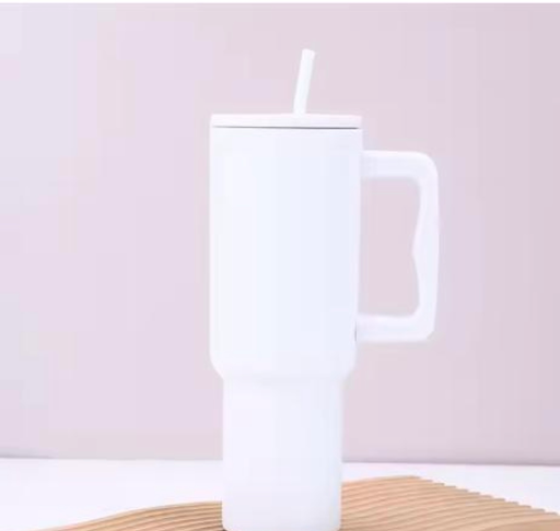 Trendy sipper tumbler for gym vacuum insulated hot and cold stainless steel tumbler white colour